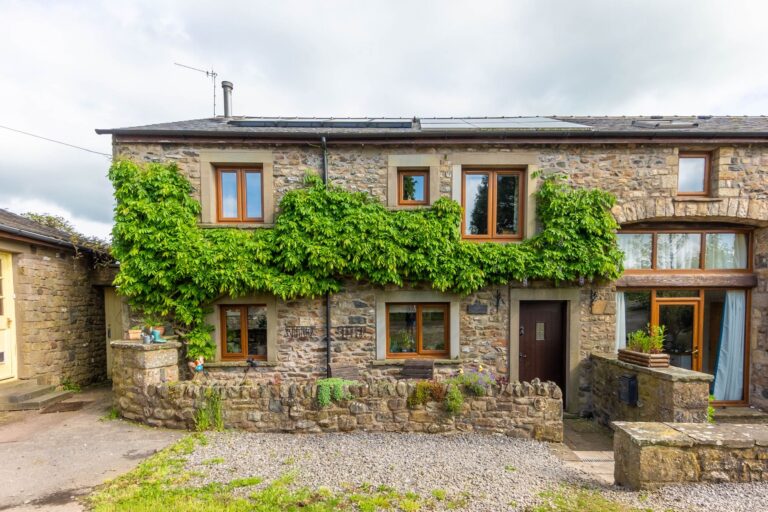 Collingholme Barn Cottage Image